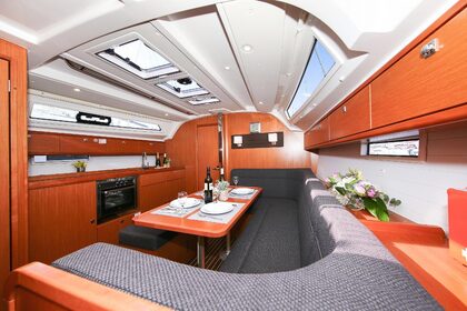 Rental Sailboat Bavaria Yachtbau Bavaria Cruiser 41S Marina Hramina
