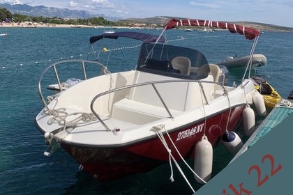 Charter Motorboat Sport mare Interquik 22 Novalja