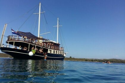 Noleggio Caicco Custom Polaris Spalato