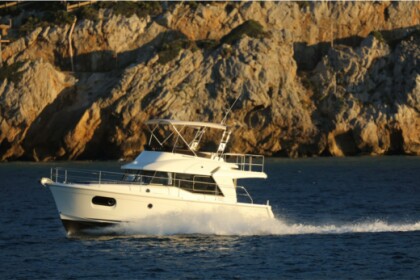 Noleggio Barca a motore Beneteau Swift Trawler 35 Pola