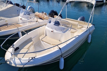 Noleggio Barca a motore Jeanneau Cap Camarat 505 Saint-Raphaël