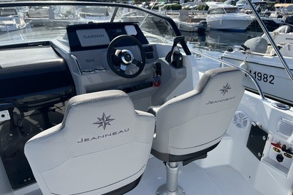 Rental Motorboat Jeanneau Cap Camarat 7.5 Wa Les Issambres