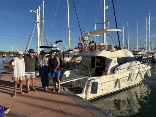 Port d'Alcúdia Motorboat Jeanneau Prestige 32 alt tag text