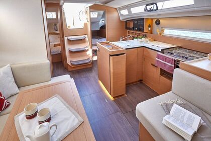Hire Sailboat  Sunsail 410 Marina