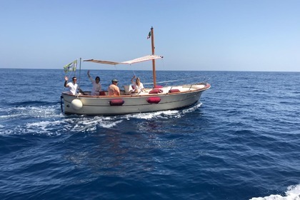 Charter Motorboat Di Donna aequa 7.20 Capri