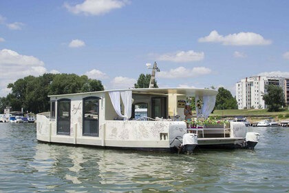 Verhuur Catamaran SNAJKA Catamaran Belgrado