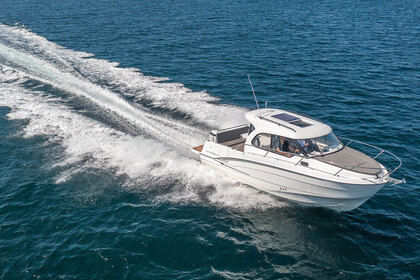 Hyra båt Motorbåt Beneteau Antares 8 OB2, Mercury 250 Ičići