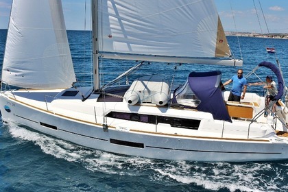 Miete Segelboot DUFOUR 382 Athen