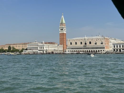 Chioggia Houseboat New Con Fly TWINS alt tag text