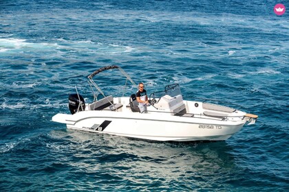 Hire Motorboat Beneteau Flyer 8 Spacedeck Split