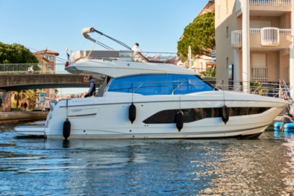 Verhuur Motorboot PRESTIGE 420 Cannes
