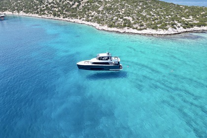 Rental Motor yacht Azimut Magellano 66 Limassol