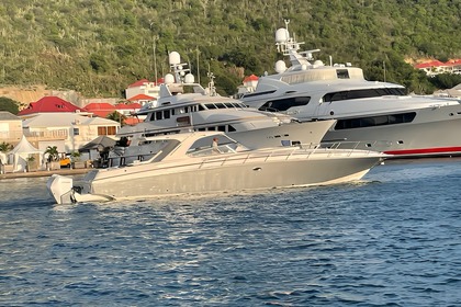 Rental Motorboat Fountain 53 Custom Express Cruiser Marigot