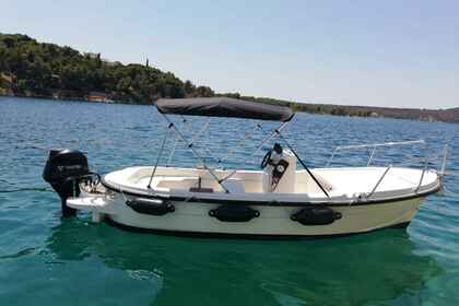 Charter Motorboat Betina 500 Open Milna