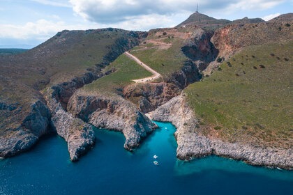 Alquiler Lancha Protagon 25 Sundeck 2024 Marathi