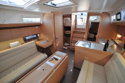 Чартер Парусная яхта Dufour 350 GRAND LARGE Ла Лонд-Ле-Мор