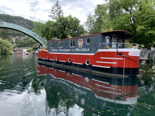 Aix-les-Bains Motorboat B2 Marine Cap Ferret 552 Open alt tag text