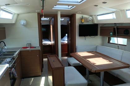 Ενοικίαση Ιστιοπλοϊκό σκάφος Beneteau Oceanis 46.1 Volos Port