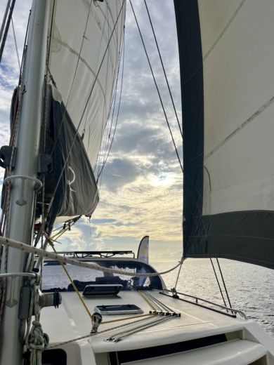 Les Trois-Îlets Catamaran DEAN 441 alt tag text