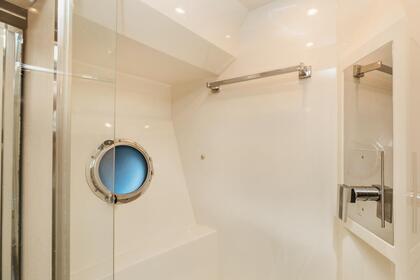 Hire Motorboat MARQUIS 500 Sport Bridge(Fly) Tivat