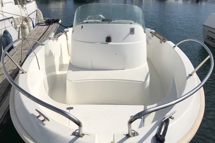 Location Bateau à moteur Jeanneau Cap Camarat 545 Lézardrieux