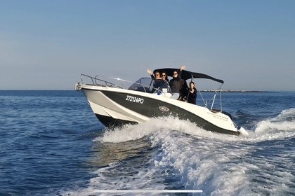 Charter Motorboat QUICKSILVER Activ 675 Sundeck Poreč