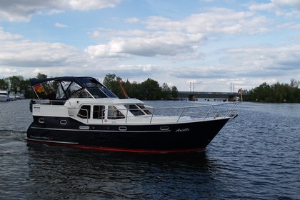Hire Houseboat Visscher Yachting BV Concordia 105 AC Klink