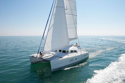 Charter Catamaran LAGOON 380 Le Marin