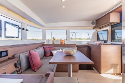 Verhuur Catamaran Lagoon Lagoon 40 Crabonaxa