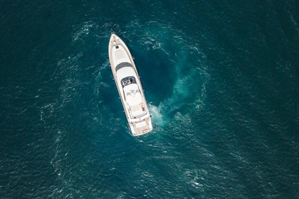 Noleggio Yacht a motore Maiora 24S fly Castellammare di Stabia