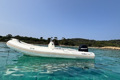 Hire RIB Zodiac Medline 550 Hyères