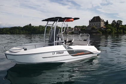Rental Motorboat Beneteau "flyer 5.5 Spacedeck Port Camargue