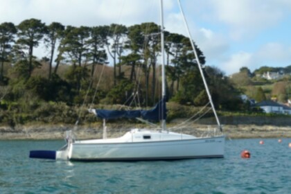 Charter Sailboat Jeanneau Sun 2000 Arzon