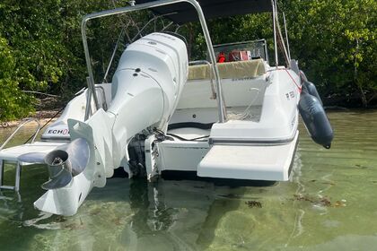 Location Bateau à moteur Beneteau Flyer 7.7 Le Gosier