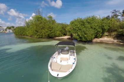 Location Bateau à moteur Karnic smart 1-55 Le Gosier