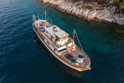 Charter Gulet CLASSIC YACHT GALLANT Trajektna Luka Split