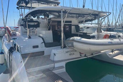 Hire Catamaran Lagoon-Bénéteau Lagoon 42 - 4 + 2 cab. Split