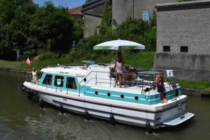 Charter Houseboat Vetus 1200 Lagarde