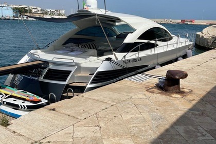Charter Motorboat Pershing 46 Monopoli