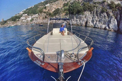 Rental Motorboat Gozzo sorrentino 7,50 Amalfi