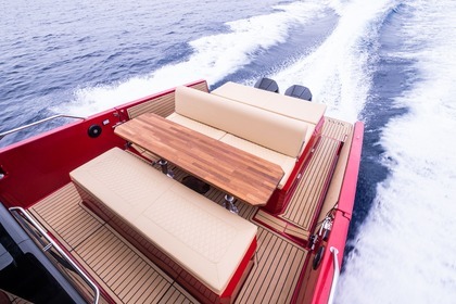 Alquiler Lancha Nuva M11 Santa Eulalia del Río