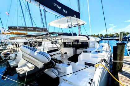 Charter Catamaran Lagoon-Bénéteau Lagoon 46 - 4 + 2 cab. Nassau