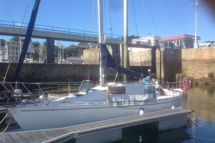 Location Voilier BENETEAU FIRST 305 Loctudy