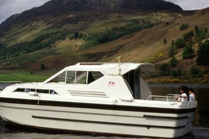 Rental Houseboats Standard Cygnet WHS Spean Bridge