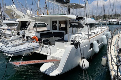 Charter Catamaran Lagoon Lagoon 40 Lefkada