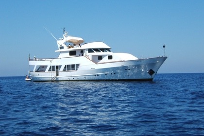 Hire Motor yacht CLEMNA NAVETTA A POPPA TONDA Monaco