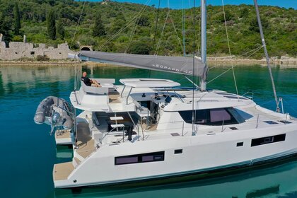 Rental Catamaran Leopard Leopard 45 - 3 + 1 cab. Trogir