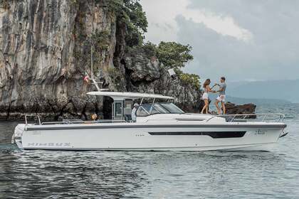 Hire Motorboat Nimbus T11 Phuket