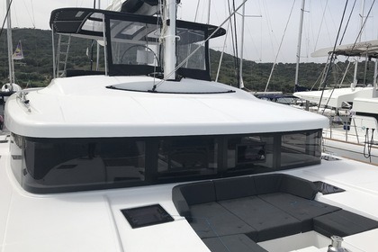 Location Catamaran Lagoon Lagoon 52F - 6 cab Marigot
