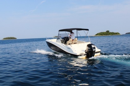 Verhuur Motorboot QUICKSILVER Activ 675 Open Vrsar